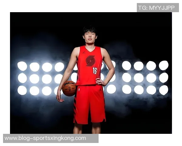 杨瀚森目前状态不佳期待明年四月能顺利进入球队轮换阵容 杨瀚森目前状态不佳期待明年四月能顺利进入球队轮换阵容